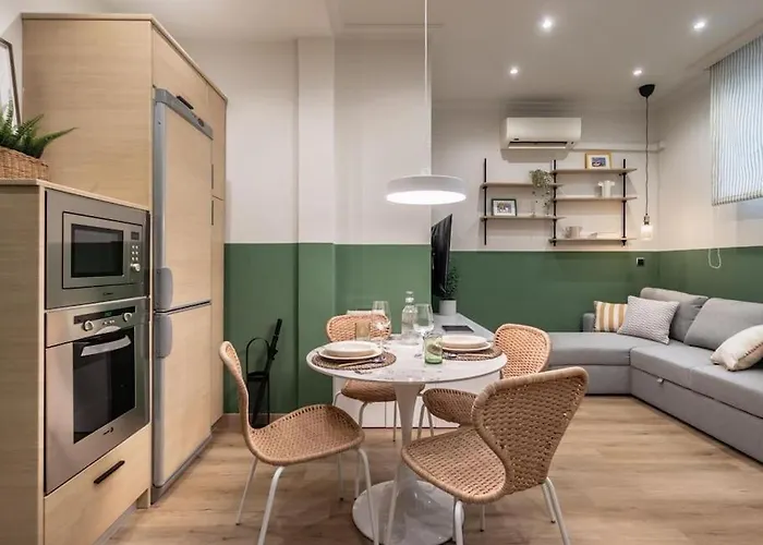 Intermodal By Aston شقة